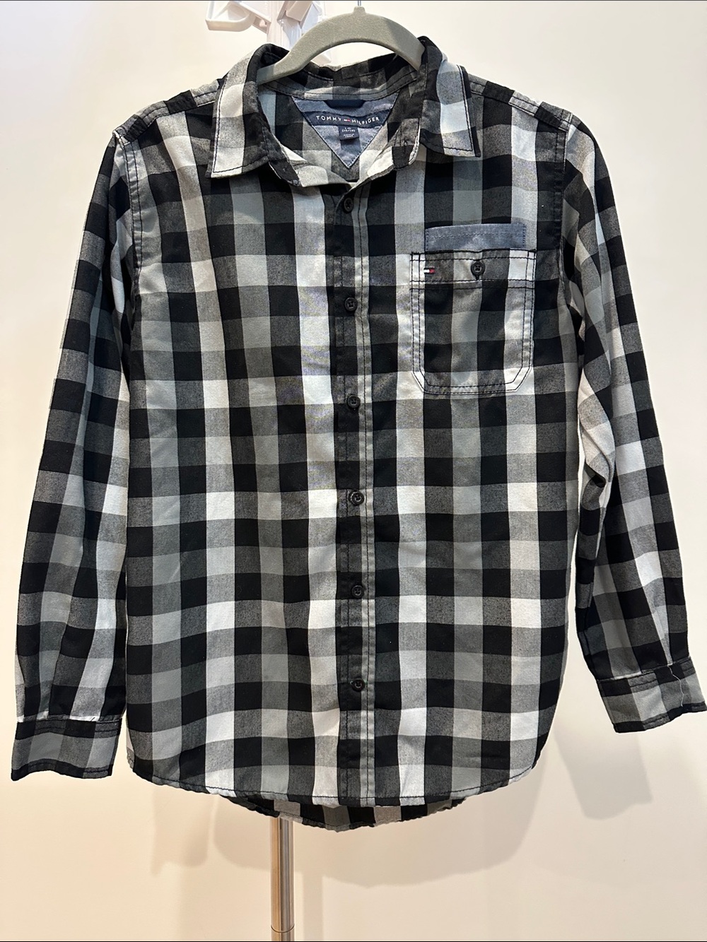 Tommy Hilfiger Black and White Plaid Button-Down Shirt Long Sleeve Boys L 16-18